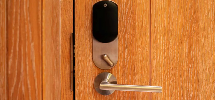 Automatic Locking Door Knob West Whittier-Los Nietos